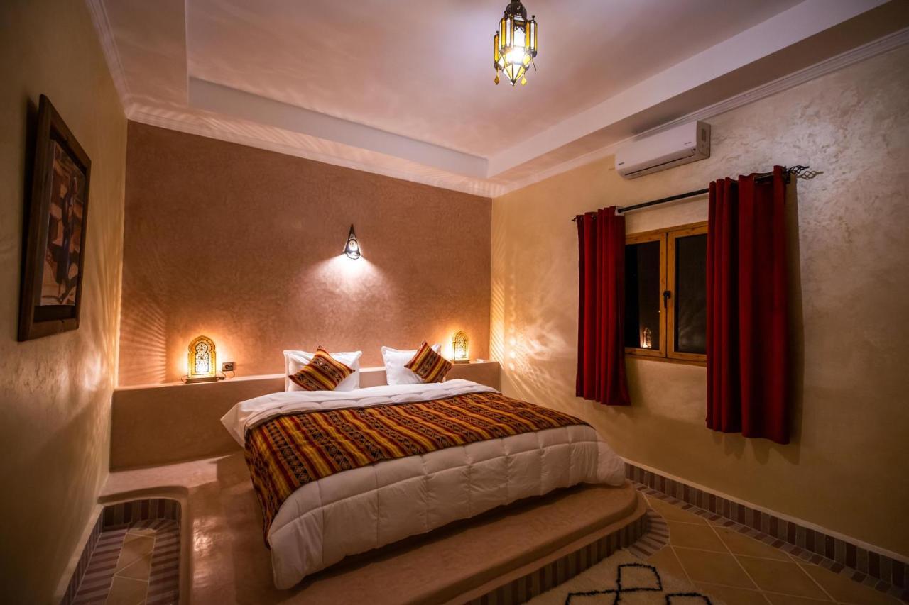 Riad Les Jardins De Merzouga Exterior photo