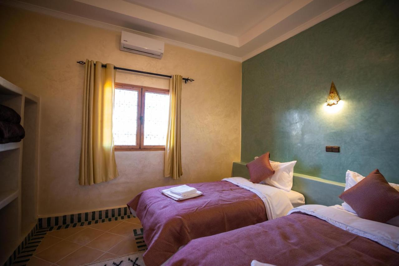 Riad Les Jardins De Merzouga Exterior photo