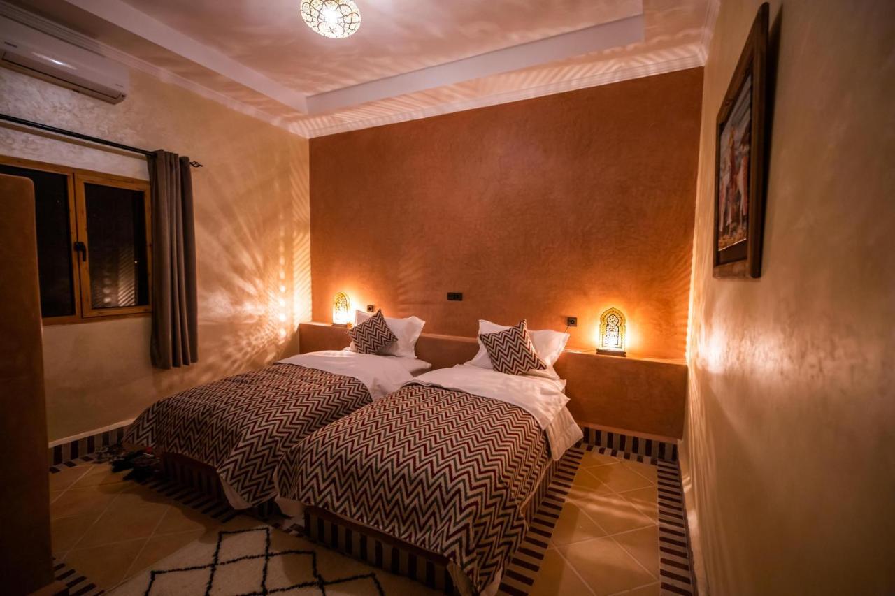 Riad Les Jardins De Merzouga Exterior photo